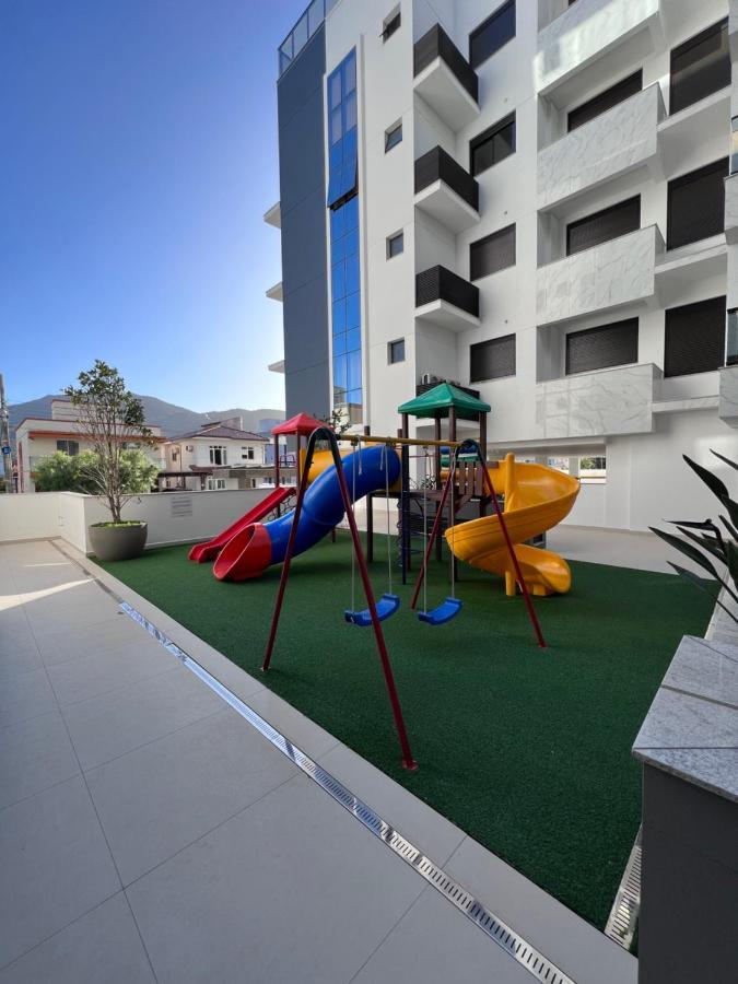 Cobertura Velejar Em Condominio Clube - Com Area De Lazer Governador Celso Ramos Εξωτερικό φωτογραφία